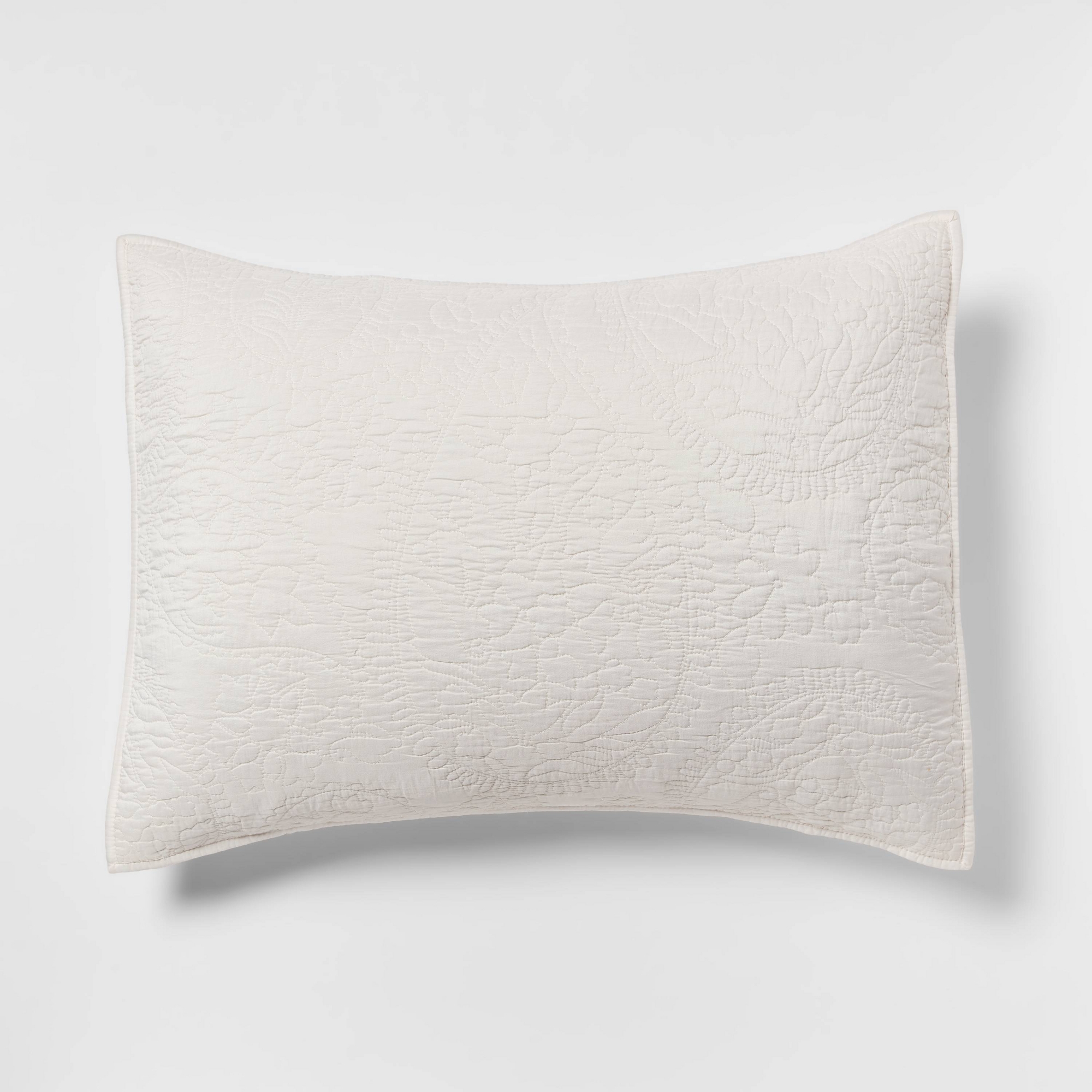 King Garment Quilt Sham, Ivory