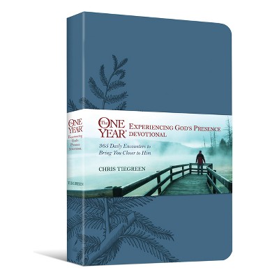 The One Year Experiencing God's Presence Devotional - by Chris Tiegreen
