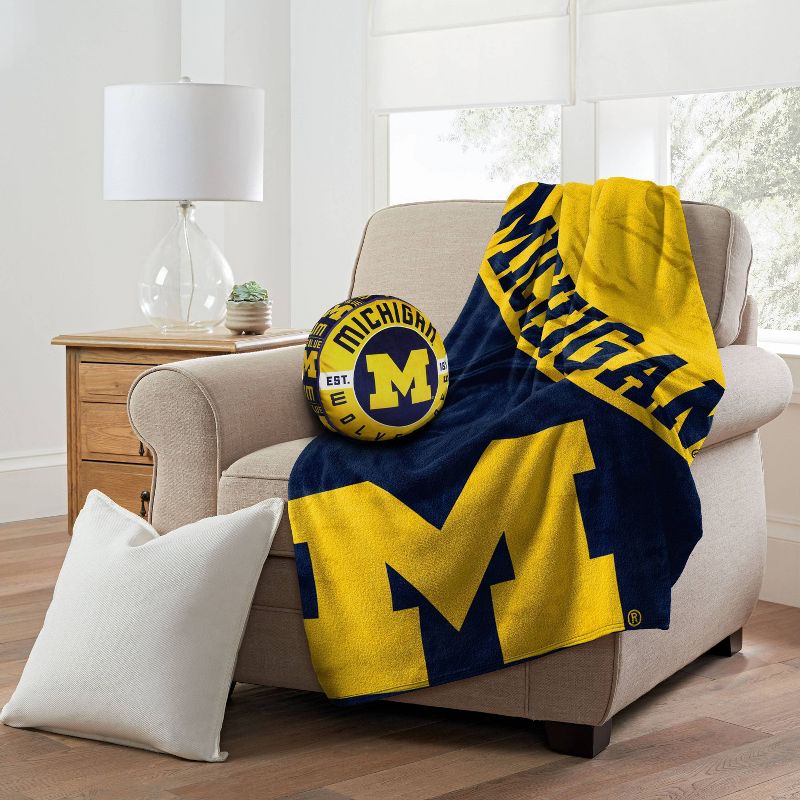 15&#34; NCAA Michigan Wolverines Cloud Pillow, 3 of 4