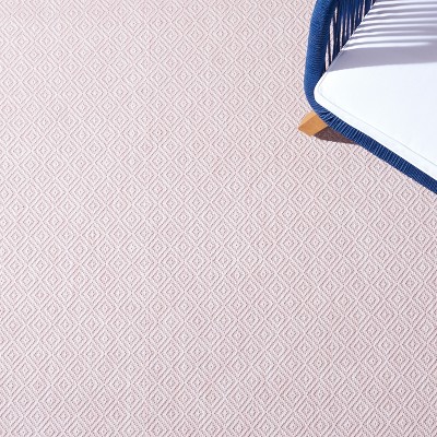 Soft Pink Courtyard 27" Non-Slip Synthetic Indoor/Outdoor Rug