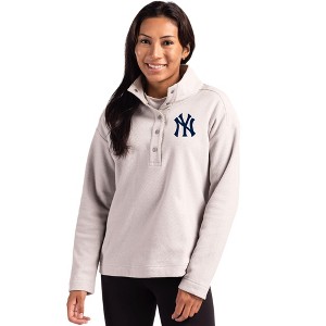 New York Yankees Cutter & Buck Hunts Point Eco Textured Fleece Recycled Womens Snap Pullover - 1 of 1