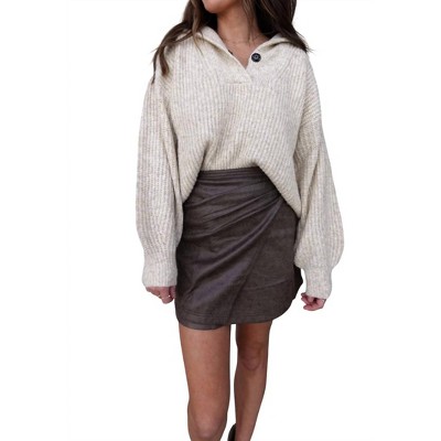 Women's V-neck Sweater With Collar - AEMI + CO