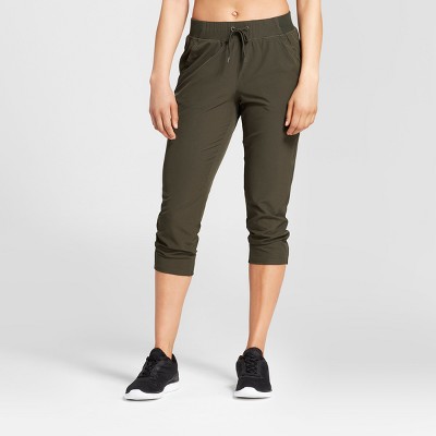 Champion woven capri deals