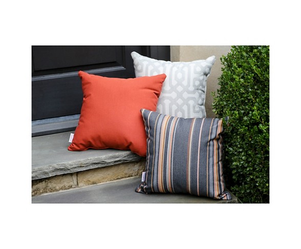 Pillow in Spectrum 16" x 16"- Grenadine - AE Outdoor