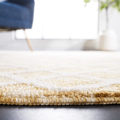 Gold and Ivory Trellis Design 5' x 8' Synthetic Area Rug