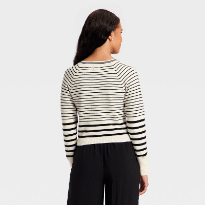 Women’s Long Sleeve V-Neck Cardigan – A New Day