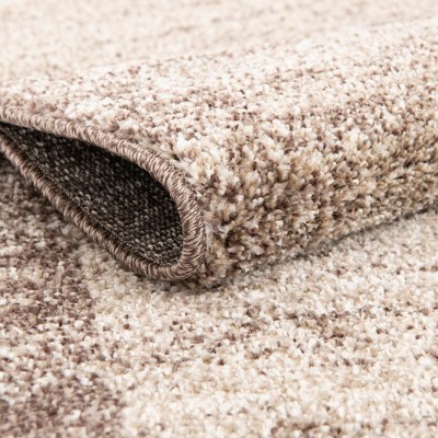 Reversible Easy-Care Tufted Rug in Light Brown - 7' x 10'