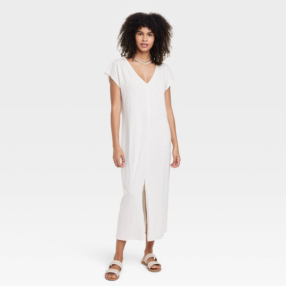 Size M Women's Short Sleeve V-Neck Knit Dress - Universal Thread White M