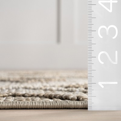 Aviana Beige Geometric Polypropylene Indoor/Outdoor Area Rug, 4' x 6'