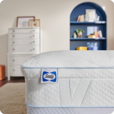 Queen Size Gel Memory Foam Mattress Topper with Quilted Cover