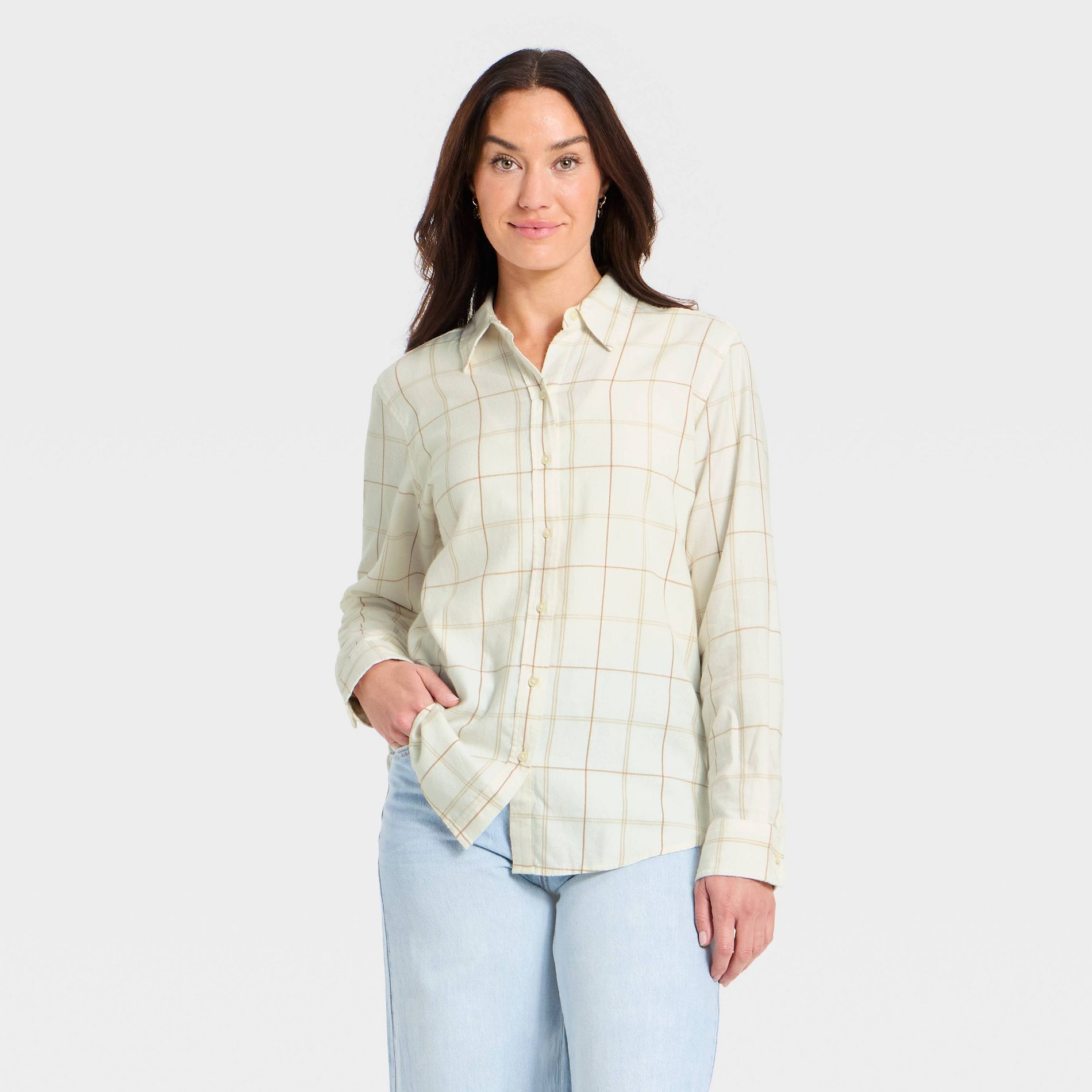 Women's Long Sleeve Collared Flannel Button-Down Shirt - Universal Thread™