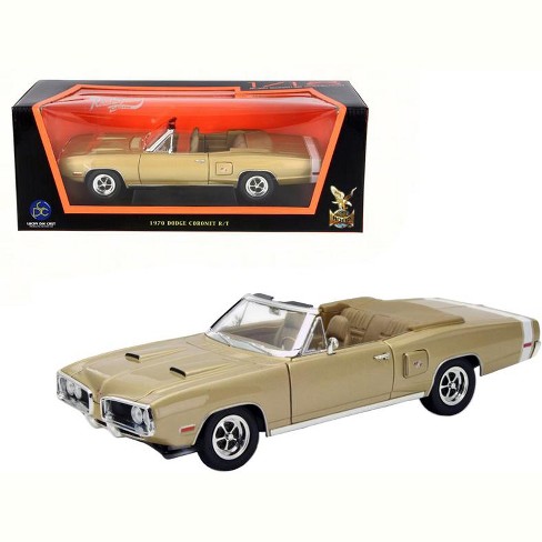 1970 Dodge Coronet R/T Gold 1/18 Diecast Model Car by Road Signature