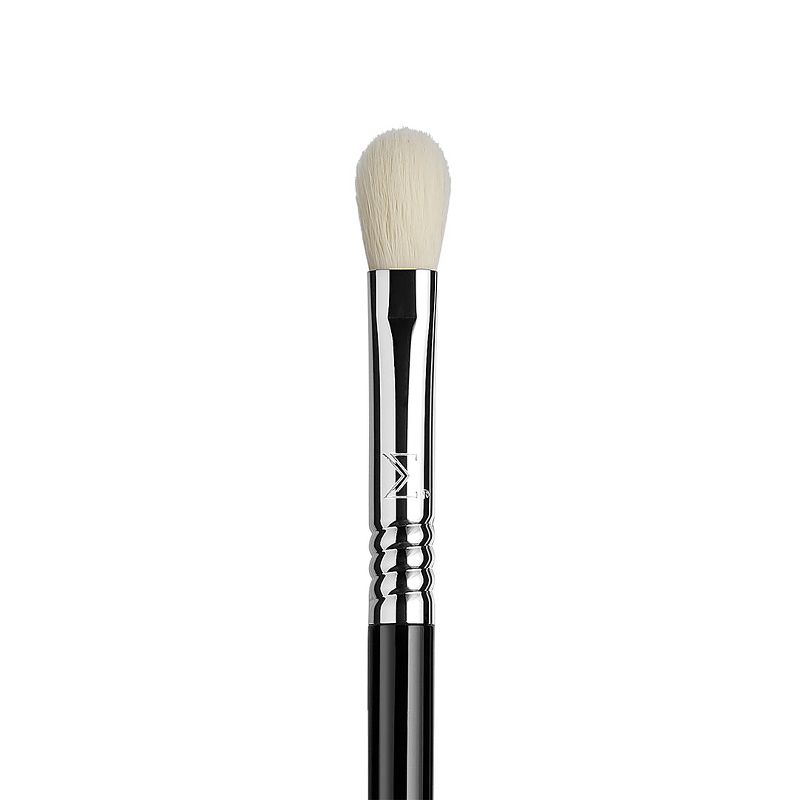 Sigma Beauty E24 Diffused Blend™ Brush, 1 of 5