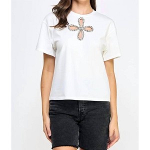 Women's Daisy Embellished Tee - Pastel Design - 1 of 2