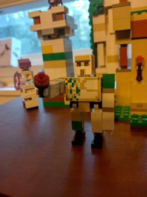 LEGO Minecraft Iron Golem Fortress - 21250