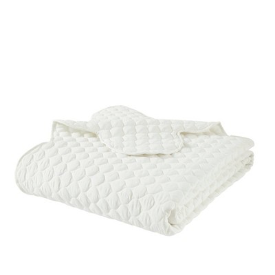 Ivory King Scalloped Edge Microfiber Quilt Set