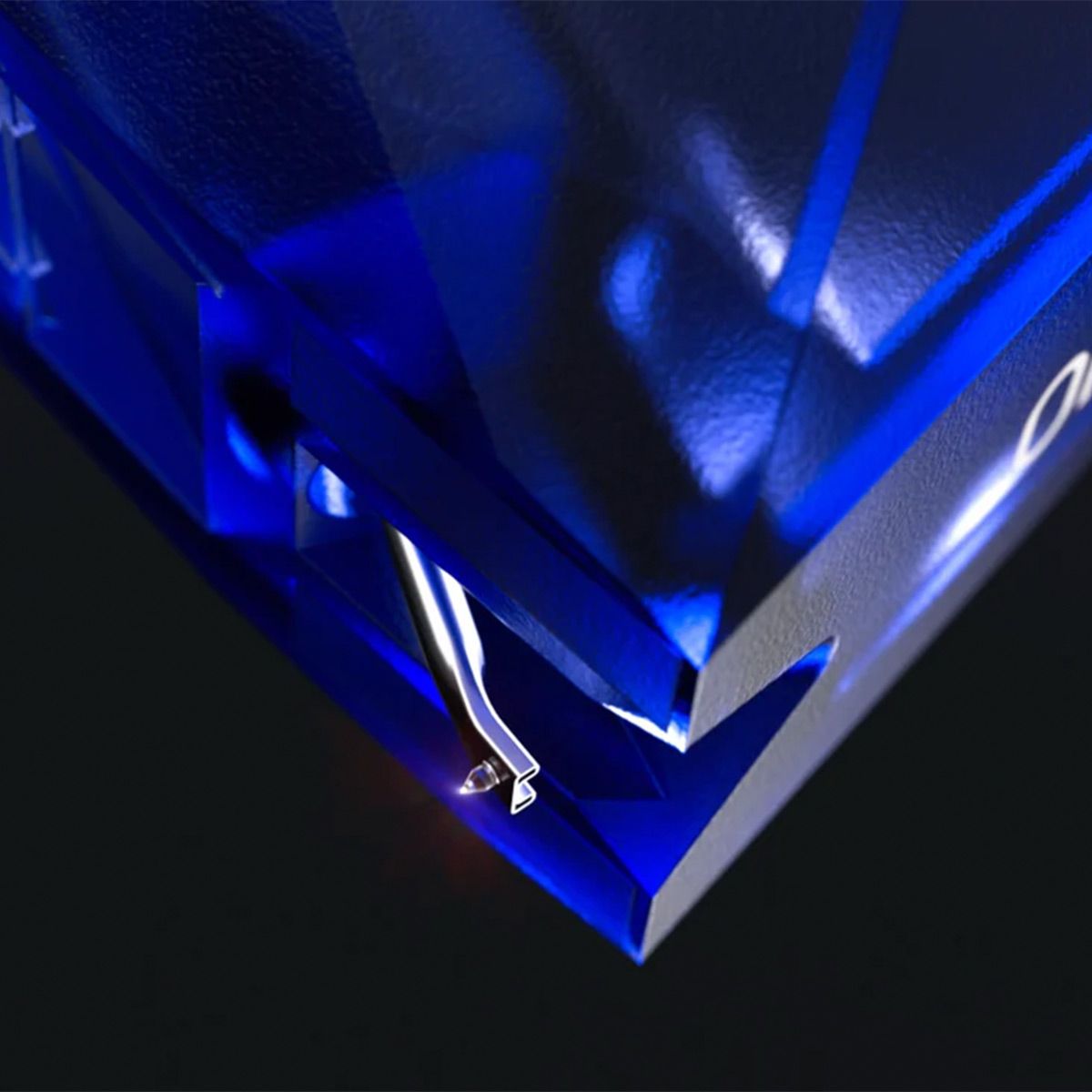 Ortofon 2M Blue Premounted MM Phono Cartridge - thumbnail 2