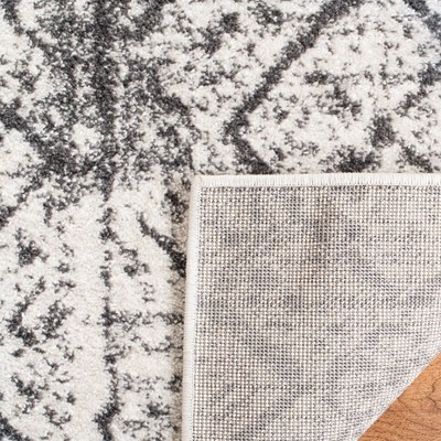 Adirondack Silver and Black Geometric Area Rug 2'6" x 4'