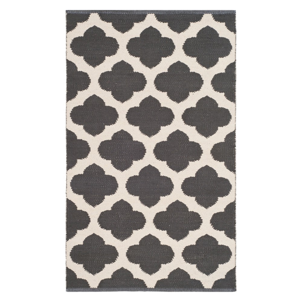  Quatrefoil Design Woven Accent Rug Dark Gray/Ivory