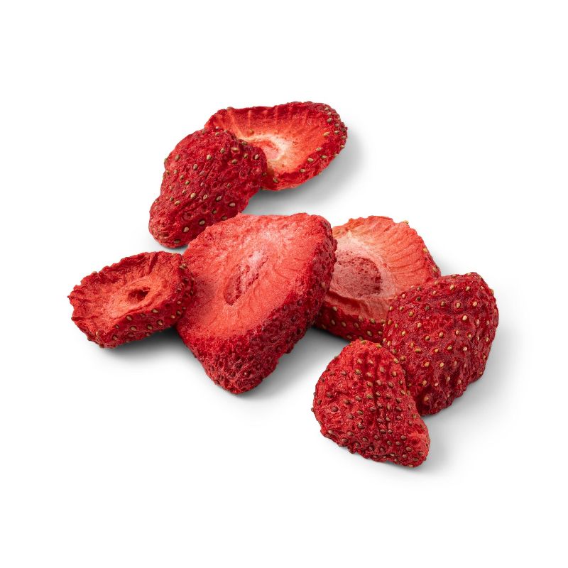Freeze Dried Strawberry Slices - 1oz - Good & Gather&#8482;, 3 of 11