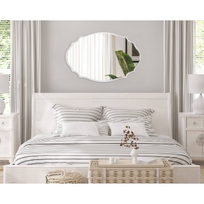 Elegant Full-Length White Wood Mirror with Scalloped Edges