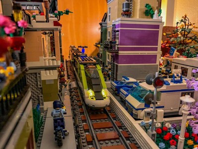 Lego city 60337 treno passeggeri espresso, con locomotiva giocattolo  telecomandata con luci e binari, giochi per bambini - Toys Center