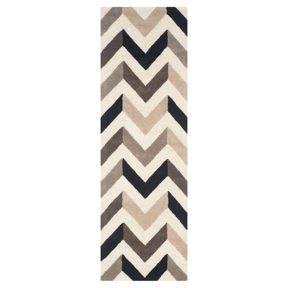 2'6inx8' Runner Brindley Tetured Ivory/Black - Safavieh