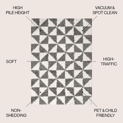Moroccan-Inspired Geometric Gray Shag Rug 4' x 6'