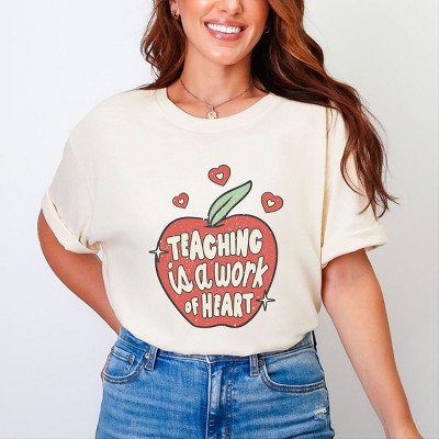 Simply Sage Market Teaching Is A Work Of Heart Apple Garment Dyed Tee - L - Ivory