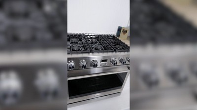 Magic Chef Medium Stainless Steel Countertop Microwave Oven