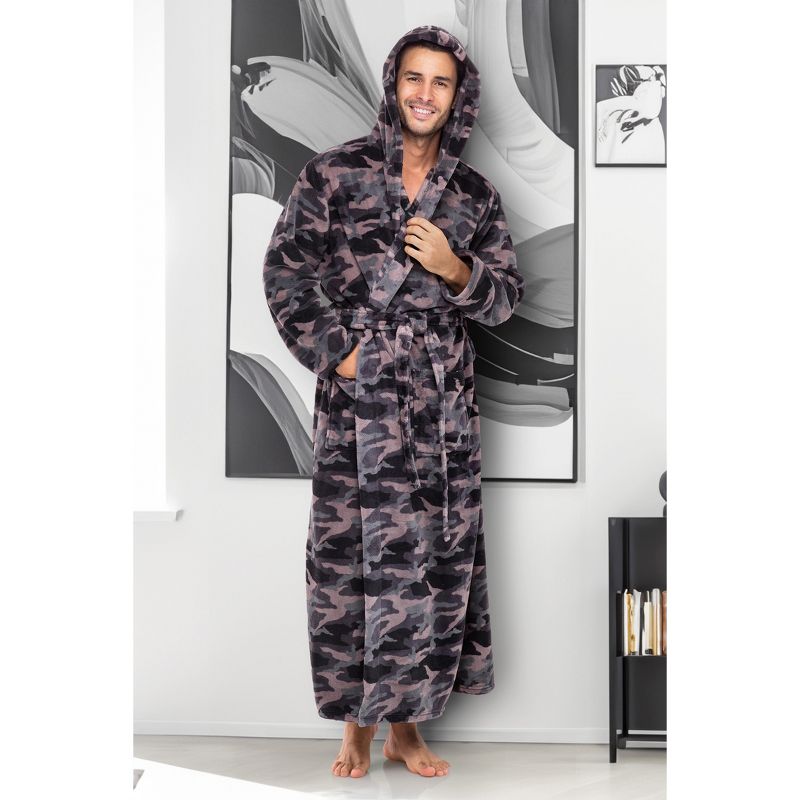 Men's Classic Winter Robe, Full Length Hooded Bathrobe, Cozy Plush Fleece, 5 of 9