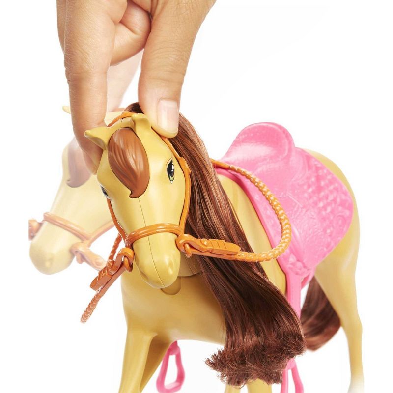 Barbie Hugs &#39;N&#39; Horses Playset, 5 of 7