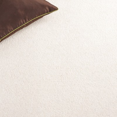 Ivory and Green Hand-Tufted Wool 6' x 9' Rectangular Rug