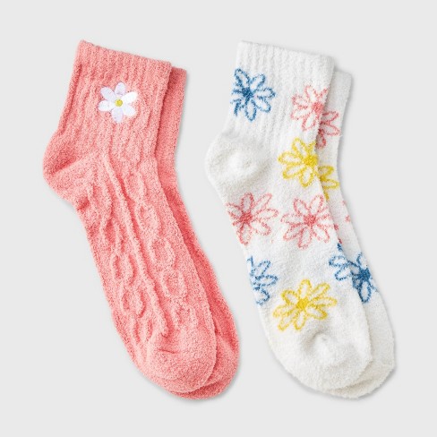 Women's Embroidered Daisy 2pk Cozy Quarter Crew Socks - Coral/Ivory - image 1 of 3