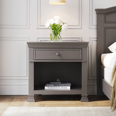 Chelsea Gray Pinewood 1-Drawer Nightstand with Open Shelf