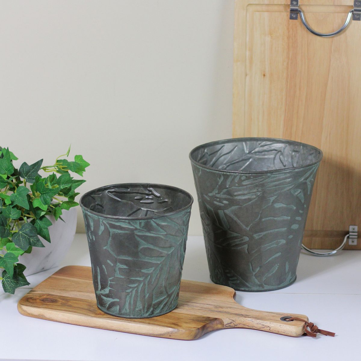 Allstate Floral Set of 2 Patina Leaf Motif Planter Buckets 11" - thumbnail 4