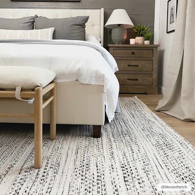 Handmade Black and Cream Wool Flat Woven Runner Rug 2'6" x 8'