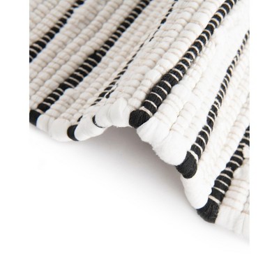Handwoven White Cotton Geometric 4' x 6' Easy-Care Area Rug