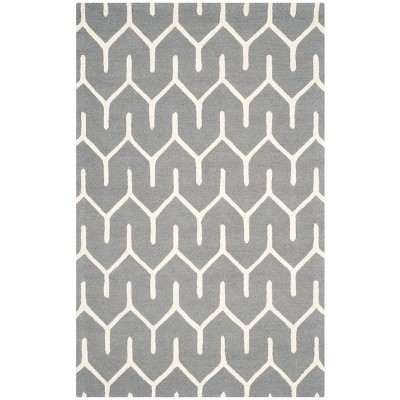 Hand-Tufted Woolen Accent Rug in Chic Gray, 4' x 6'