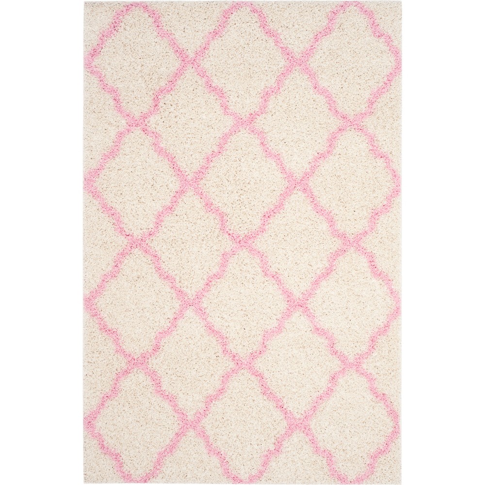 3'x5' Quatrefoil Design Loomed Accent Rug Ivory/Light Pink - Safavieh