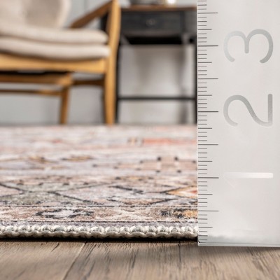 Light Gray Tribal Motif Washable Area Rug