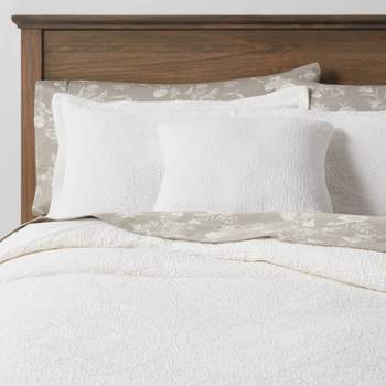 8pc Matelasse Medallion Comforter & Sheet Bedding  Bundle - Threshold™