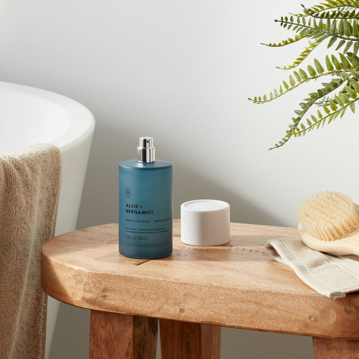 Glass Room Spray Aloe and Bergamot 3.4 fl oz - Threshold™ - thumbnail 2