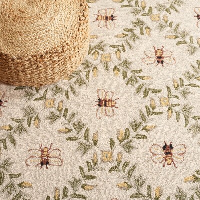 Handmade White Floral Wool Area Rug 30" x 4"