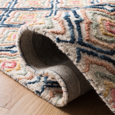 Ivory and Navy Hand-Tufted Wool Rectangular Area Rug