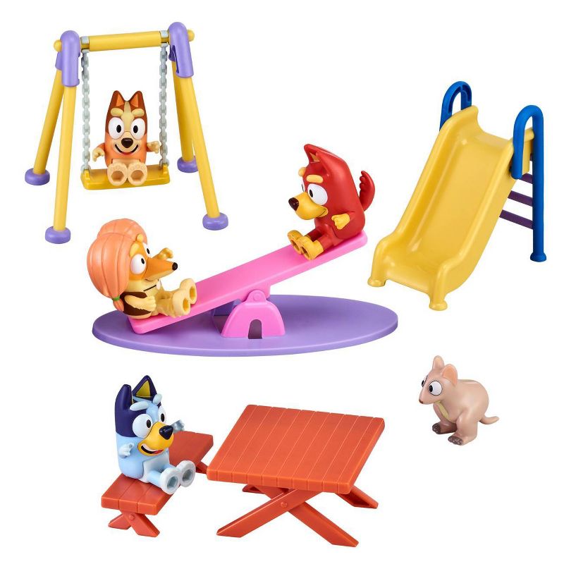Bluey Deluxe Park Themed Playset, 2 of 9