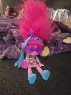 Dreamworks Trolls Band Together Hairsational Reveals Queen Poppy 