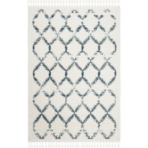 Berber Fringe Shag BFG524 Power Loomed Indoor Rugs - Safavieh - 1 of 4