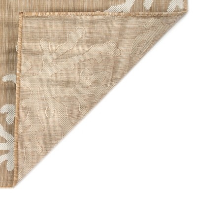 Coral Sands Round Synthetic Easy-Care Indoor/Outdoor Rug