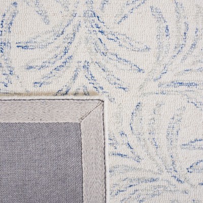 Ivory and Blue Hand Tufted Wool Silk Area Rug 4'x6'